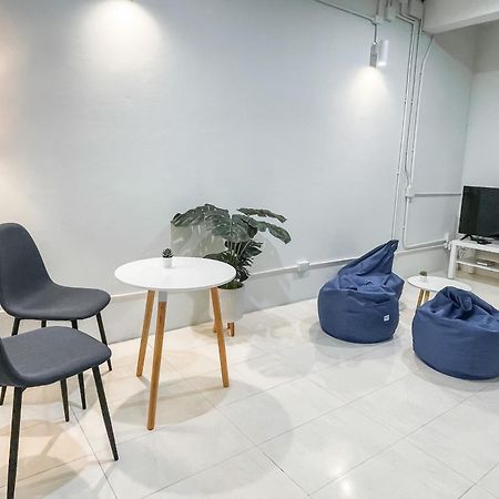 Shapel Hostel And Cafe เชียงใหม่ ภายนอก รูปภาพ