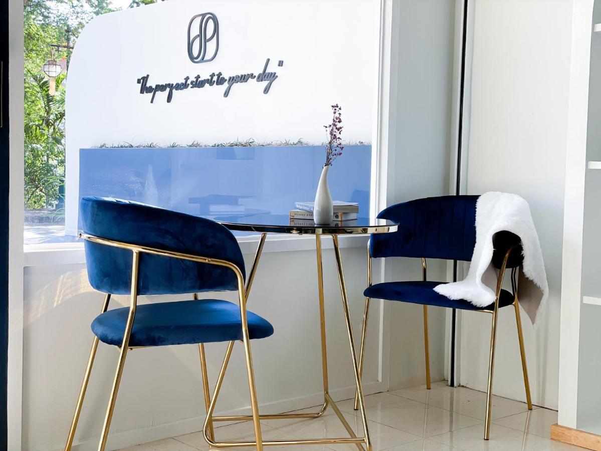 Shapel Hostel And Cafe เชียงใหม่ ภายนอก รูปภาพ