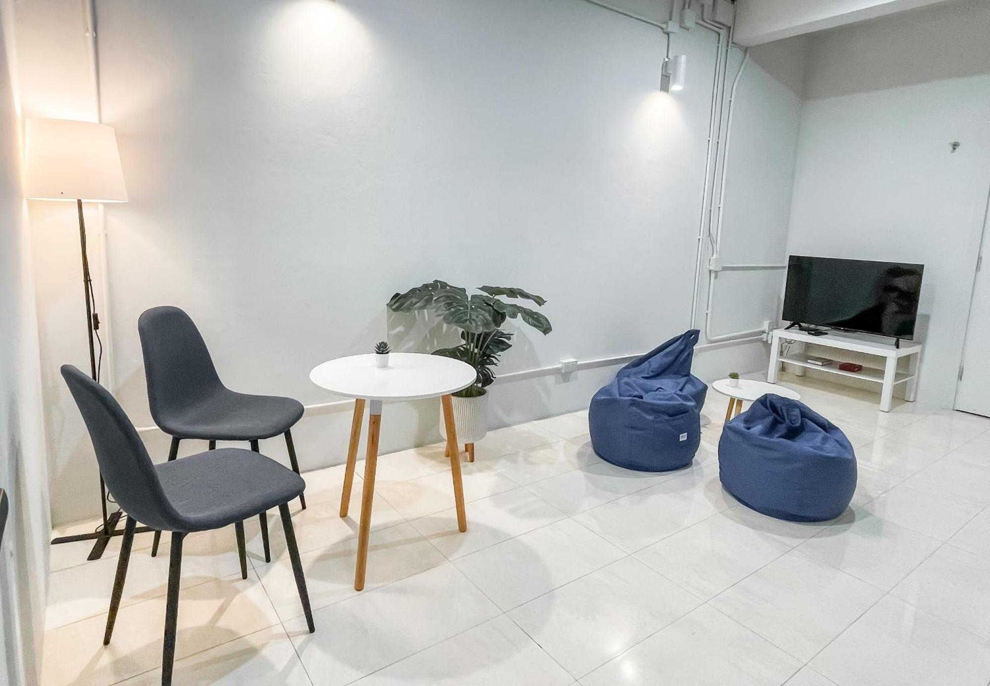 Shapel Hostel And Cafe เชียงใหม่ ภายนอก รูปภาพ