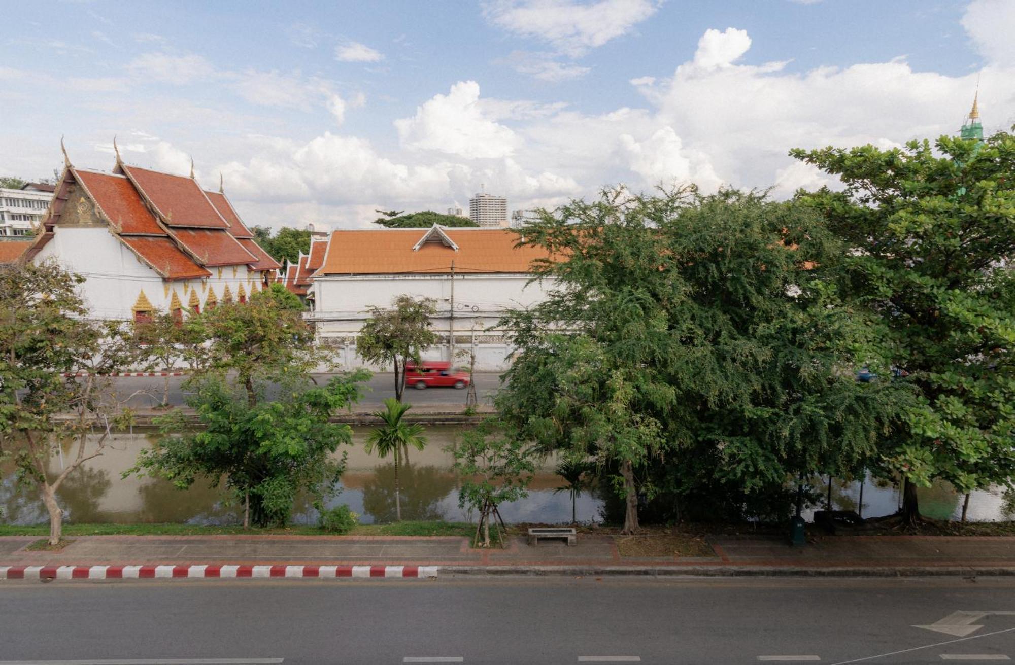 Shapel Hostel And Cafe เชียงใหม่ ภายนอก รูปภาพ