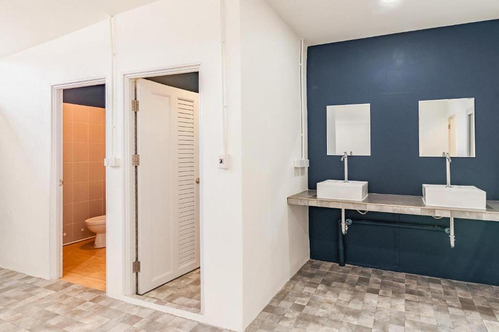Shapel Hostel And Cafe เชียงใหม่ ภายนอก รูปภาพ